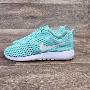 Nike Roshe Run One Sz 5.5y equals Women's Size 7 - Running Shoes Turquoise Green